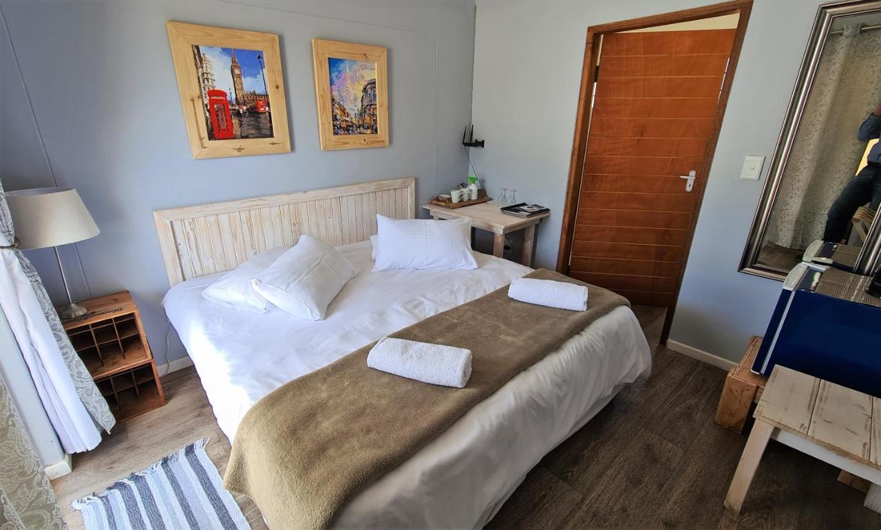 Tiende Laan Bed & Breakfast And Self-Catering วัลวิสเบย์ ภายนอก รูปภาพ