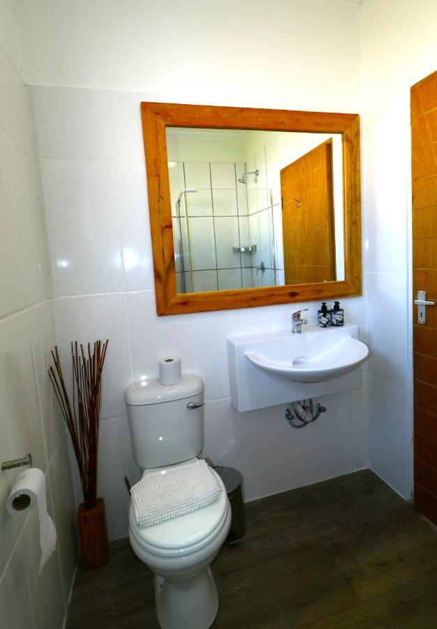 Tiende Laan Bed & Breakfast And Self-Catering วัลวิสเบย์ ภายนอก รูปภาพ
