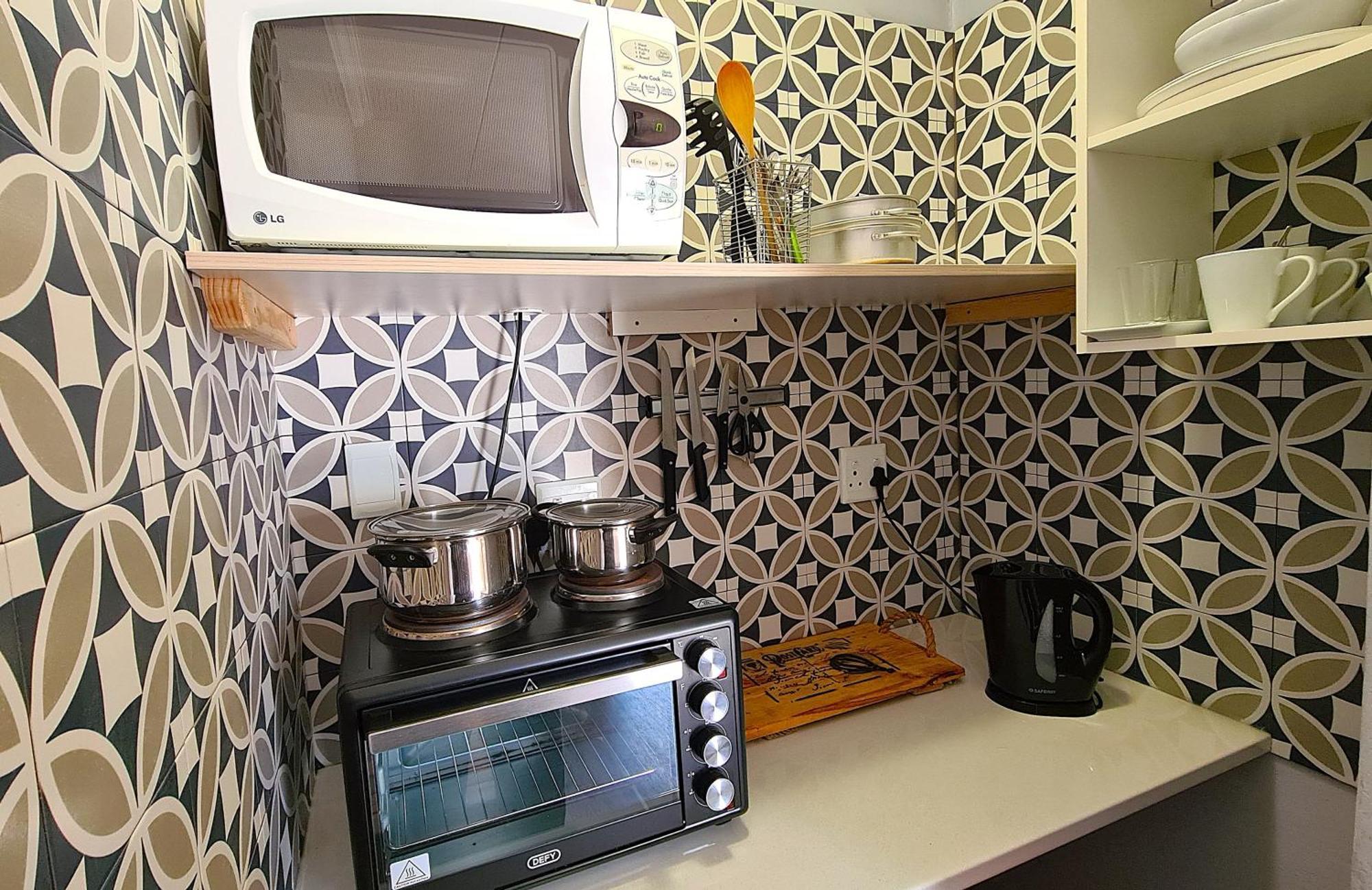 Tiende Laan Bed & Breakfast And Self-Catering วัลวิสเบย์ ภายนอก รูปภาพ