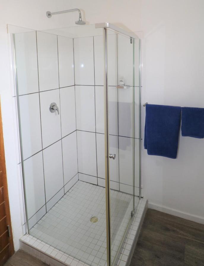Tiende Laan Bed & Breakfast And Self-Catering วัลวิสเบย์ ภายนอก รูปภาพ