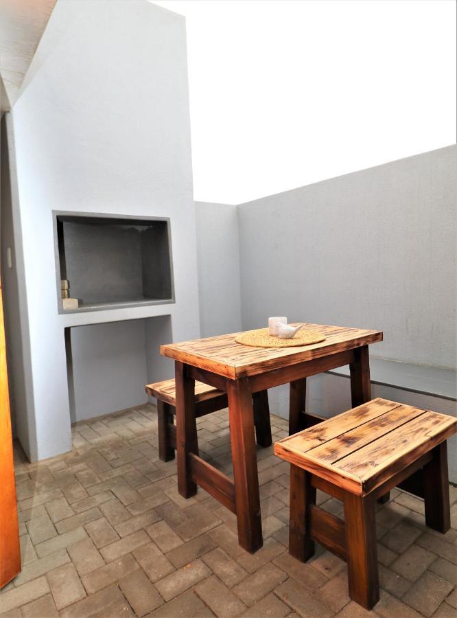 Tiende Laan Bed & Breakfast And Self-Catering วัลวิสเบย์ ภายนอก รูปภาพ